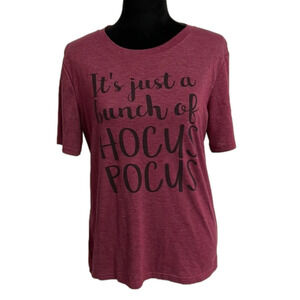 HOCUS Pocus women’s graphic T-shirt Size M